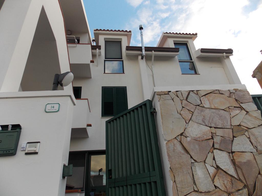 מקומר B&B I Tre Nuraghi מראה חיצוני תמונה