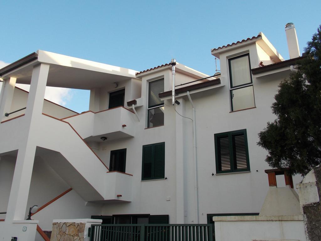 מקומר B&B I Tre Nuraghi מראה חיצוני תמונה